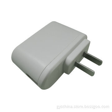 USB Charger, Charger/Accessory for iPhone, iPad, Samsung, HTC and Nokia, 5V DC Output Voltage